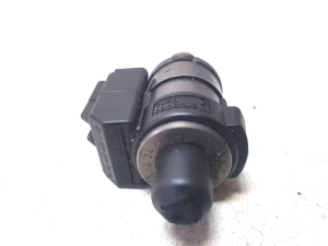 Mercedes Benz E-Class W212 (2009–2015) Magnetventil A2202771098 - 3