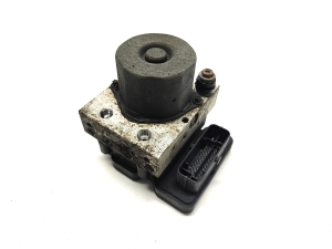 Tesla Model S S (2012–2026) ABS unit 1037797-00-D - 3