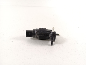 AUDI A6 C8 (2018–2025) Front windshield washer pump 8K9955647 - 2