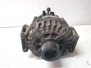 Mercedes Benz C-Class 204 (2007–2014) Alternator A0009067702 - 2