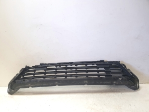 Front bumper lower grille - 9818196480