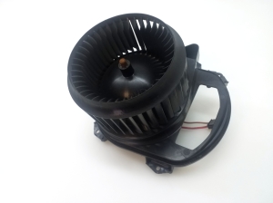Mercedes Benz A-Class 176 (2012–2018) Heater blower motor A2469064300 - 2