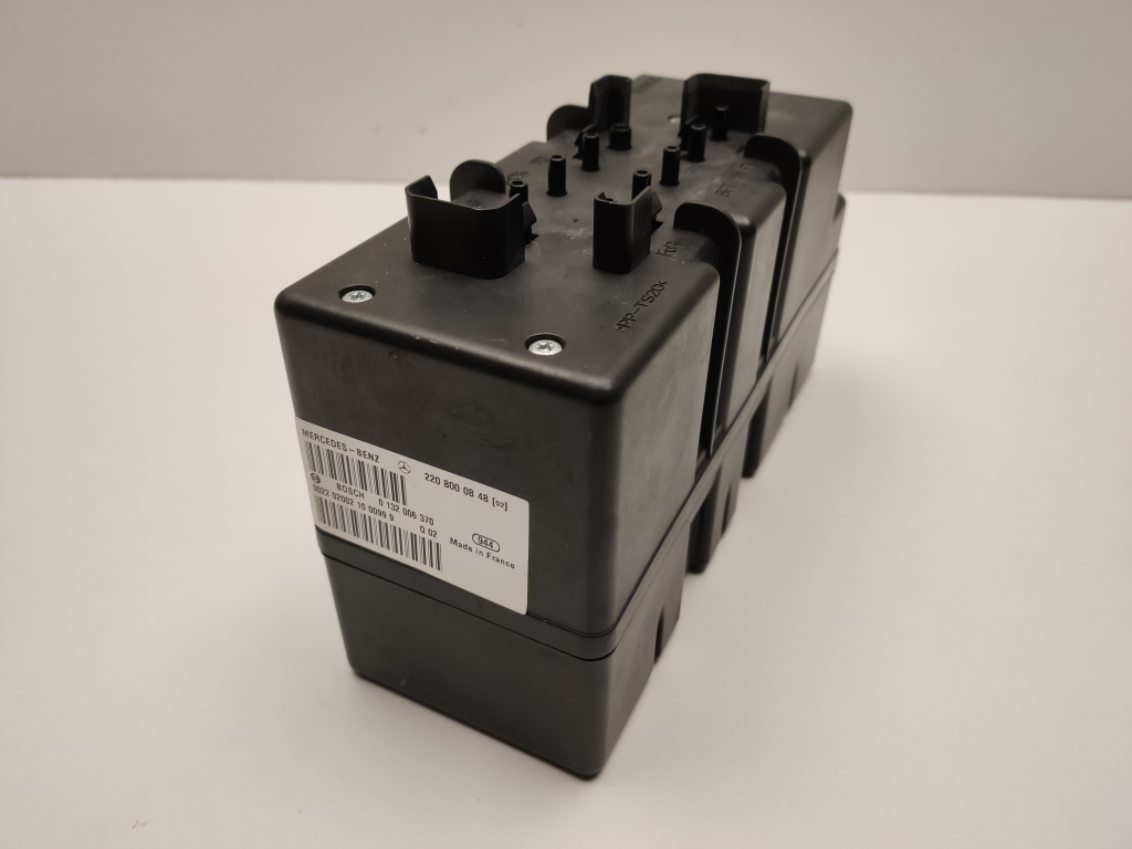 Mercedes Benz S-Class 220 (1998–2005) Central locking control unit A2208000848 Mercedes Benz S-Class 220 (1998–2005) Central locking control unit A2208000848