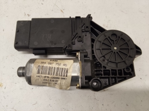 Front door window regulator motor - 3B4837752