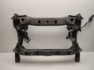 Mercedes Benz C-Class 205 (2014–2021) Eesmine alusraam A2056280057 - 4