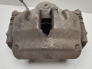 Mercedes Benz C-Class 205 (2014–2021) Eesmine pidurisadul A2054210381 - 4