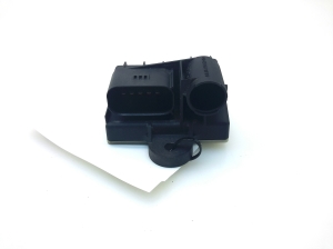 Mercedes Benz A-Class 176 (2012–2018) Glow plug relay A6519002203 - 3