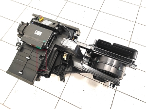 Tesla Model S S (2012–2026) Heizung und ihre Teile 1116135-00-B - 4