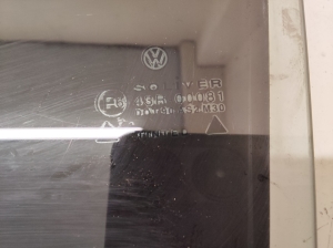Volkswagen Passat B5 (1997–2005) Aizmugurējo sānu durvju stikls 43R00081 - 2