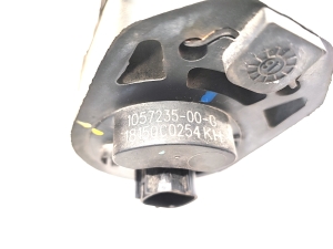 Tesla Model S S (2012–2026) Auxiliary water pump 1057235-00-G - 3