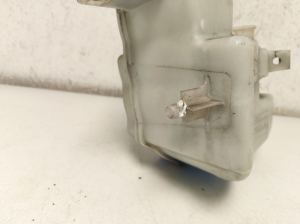 Mercedes Benz ML-Class 166 (2011–2015) Front washer fluid reservoir A1668600660 - 3