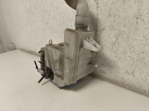 Mercedes Benz ML-Class 166 (2011–2015) Front washer fluid reservoir A1668600660 - 4