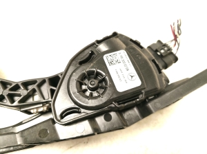 Mercedes Benz ML-Class 166 (2011–2015) Gaspedal A1663000204 - 5