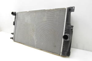 BMW 5 SERIES F10 (2010–2017) Motorkühler 8672011 - 2