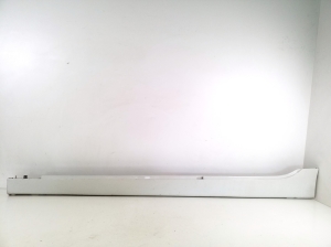 Exterior sill trim - 7318851