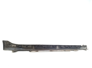 BMW 2 SERIES (F46) (2015–2026) Schwellerverkleidung außen 7318851 - 4