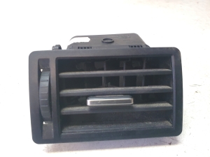 Dashboard air vent grilles - 3M51R018B09