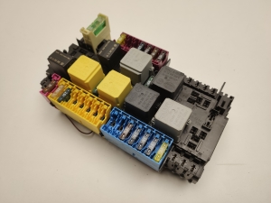 Mercedes Benz ML-Class 166 (2011–2015) Fuse boxes A1669063801 - 5