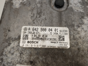 Mercedes Benz ML-Class 166 (2011–2015) Engine control unit A6429000401 - 2