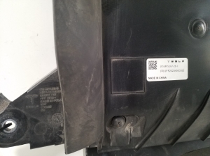 Tesla Model Y Y (2020–2026) Luftfiltergehäuse 149516728C - 2