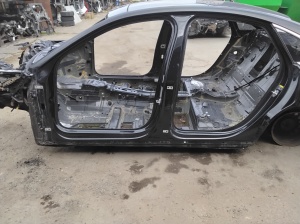 AUDI A8 D5 (2017–2026) Schweller (Karosserieteil)