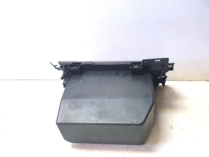 Ford C-MAX (2003–2010) Glove box 3M51R06044 - 5