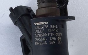 VOLVO S60 II (2010–2018) Fuel injector 31303238 - 2