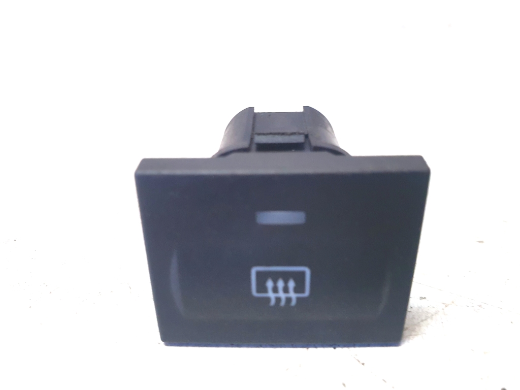 Ford C-MAX (2003–2010) Rear window defroster switch 3M5T18C621AD Ford C-MAX (2003–2010) Rear window defroster switch 3M5T18C621AD