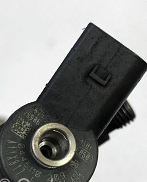 BMW 5 SERIES E60 (2003–2010) Fuel injector 0445110209 - 2