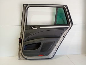 Skoda Superb (2008–2015) Rear side doors - 5