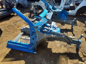 Front outrigger - 1680539080