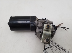 Scheibenwischermotor vorne - 8362156 
