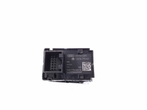 AUDI A6 C8 (2018–2025) Parking brake switch 4K0927225 - 3