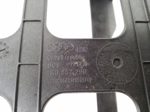 AUDI A6 C8 (2018–2025) Autre support 4K0857290 - 3