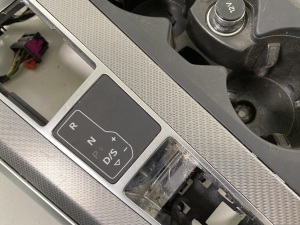 AUDI A6 C8 (2018–2025) Sonstiges Teil der Mittelkonsole 4K1864261C - 4