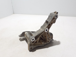 Mercedes Benz A-Class 177 (2018–2026) Motorhalter A2822233000 - 4