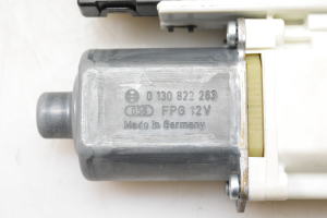 AUDI A3 8P (2003–2012) Rear side door window regulator motor 8P4959802F - 2