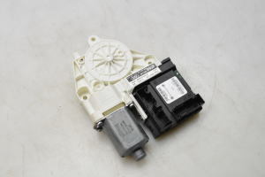 AUDI A3 8P (2003–2012) Rear side door window regulator motor 8P4959802F - 4