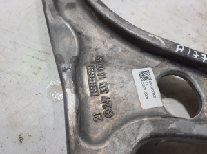 Mercedes Benz A-Class 177 (2018–2026) Eesmine õõtshoob A2473331600 - 3