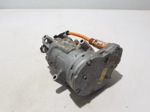 Mercedes Benz A-Class 177 (2018–2026) A/C compressor A0008304604 - 3