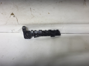 Front bumper bracket - 71193-T0A