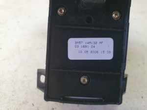 Ford C-MAX (2003–2010) Front door glass switch 3M5T14A132AF - 3