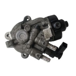 Volkswagen Passat B8 (2014–2023) Kütusepump 04L130755E - 4