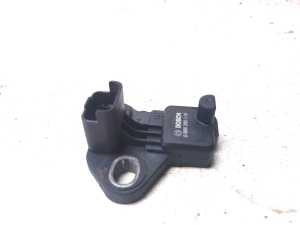 Crankshaft position sensor - 9637466980