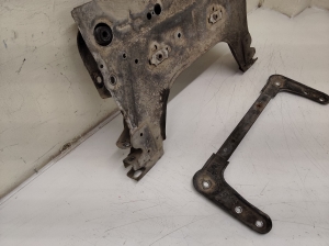 RENAULT Megane II (2002–2009) Front subframe and its parts 8200275526 - 2