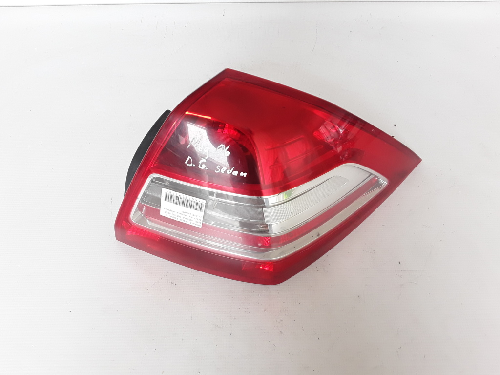 Used RENAULT Megane Rear corner lamp 8200417347