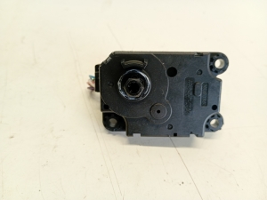 Peugeot 308 (2013–2021) Salongi soojenduse klapi mootor Z5509001 - 4