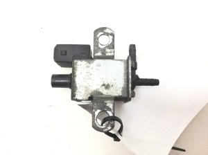 BMW 5 SERIES E39 (1995–2004) Magnetventil 1742711 - 3