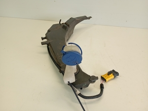 Peugeot 308 (2013–2021) Front washer fluid reservoir 9801927380 - 5