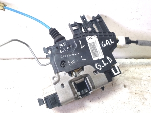 Mercedes Benz GLA-Class 156 (2013–2019) Rear side door lock A2047302735 - 2